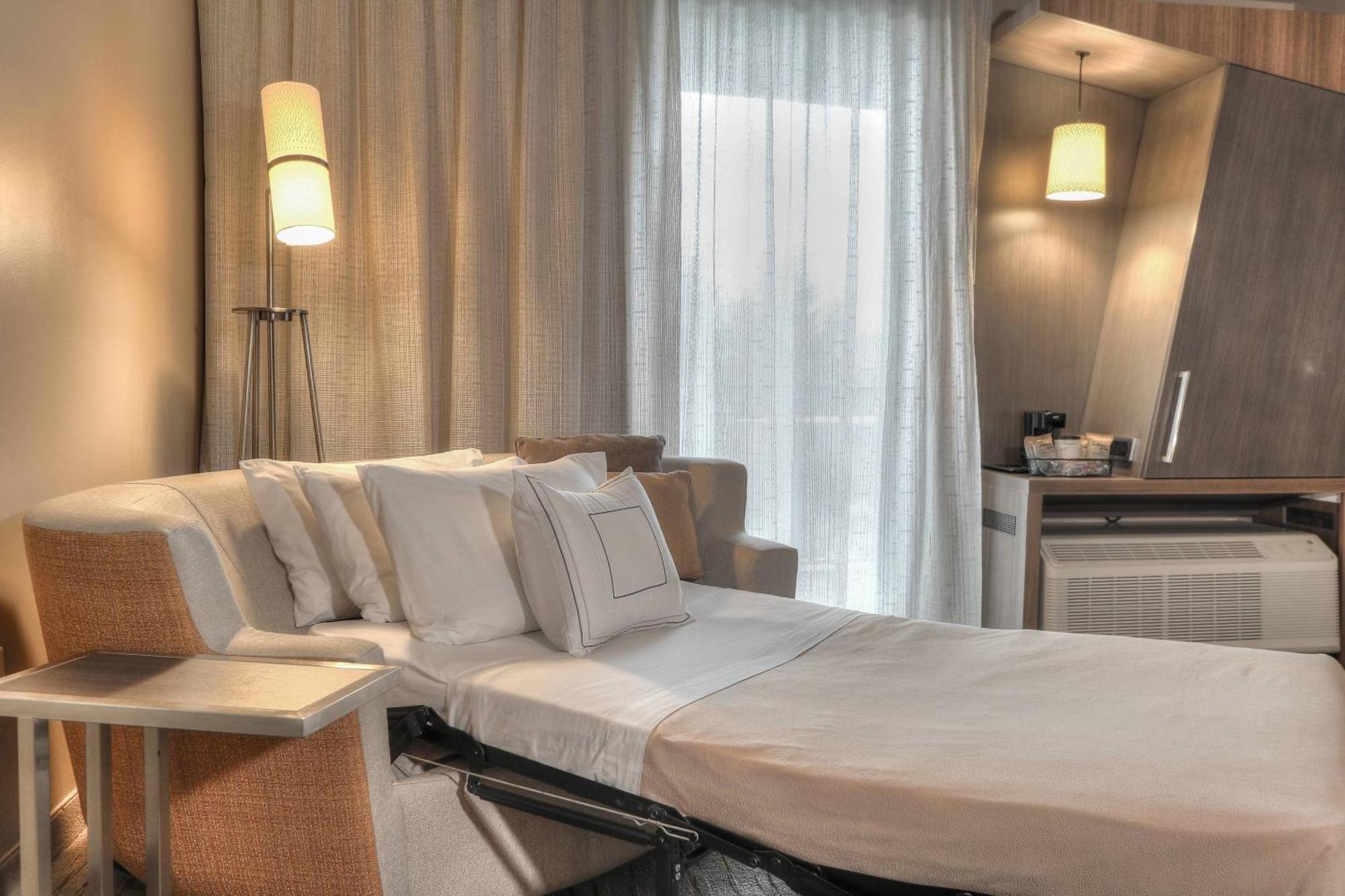 מלון Courtyard By Marriott פיג'ן פורג' מראה חיצוני תמונה
