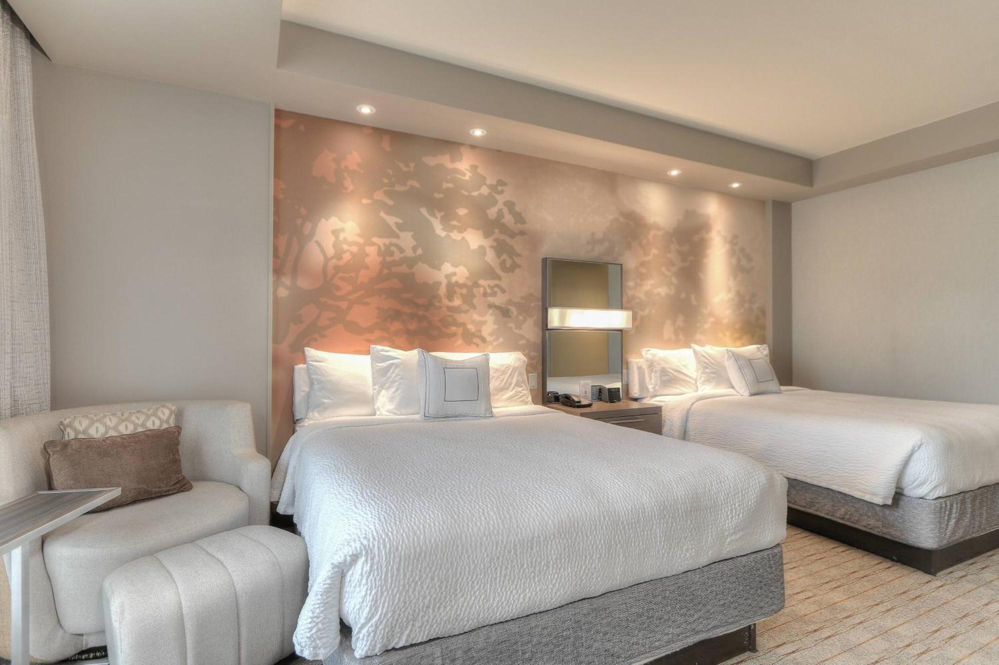 מלון Courtyard By Marriott פיג'ן פורג' מראה חיצוני תמונה